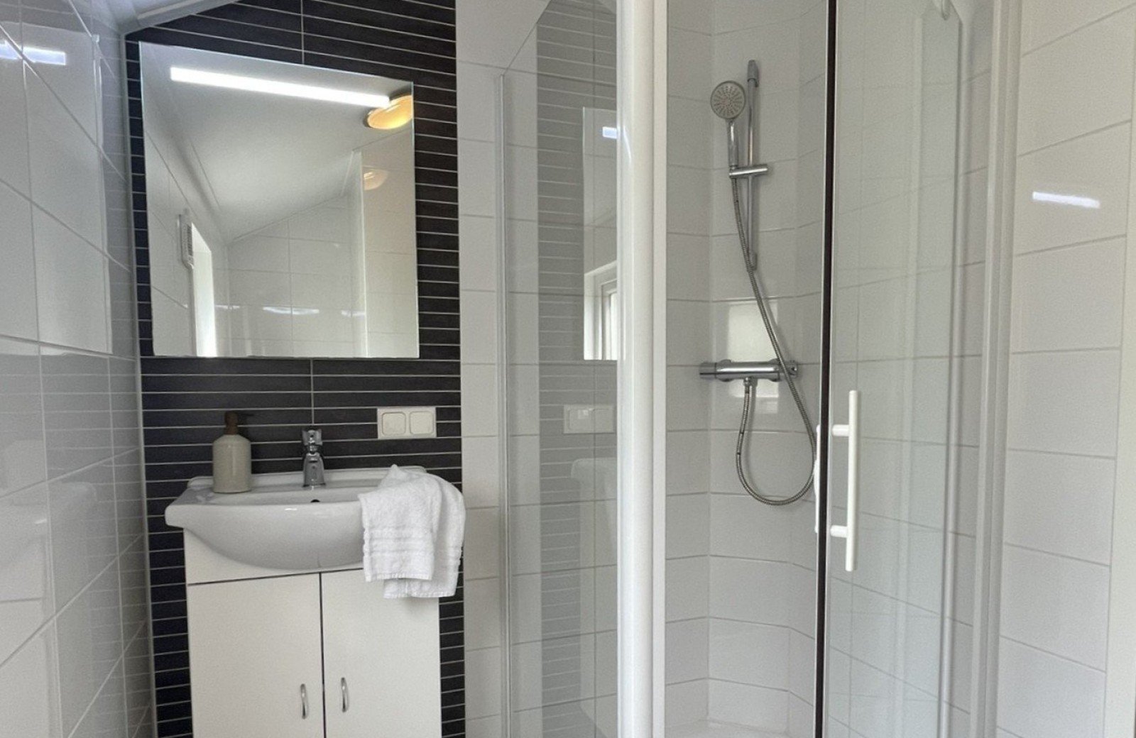 Strand49 strandlodge badkamer